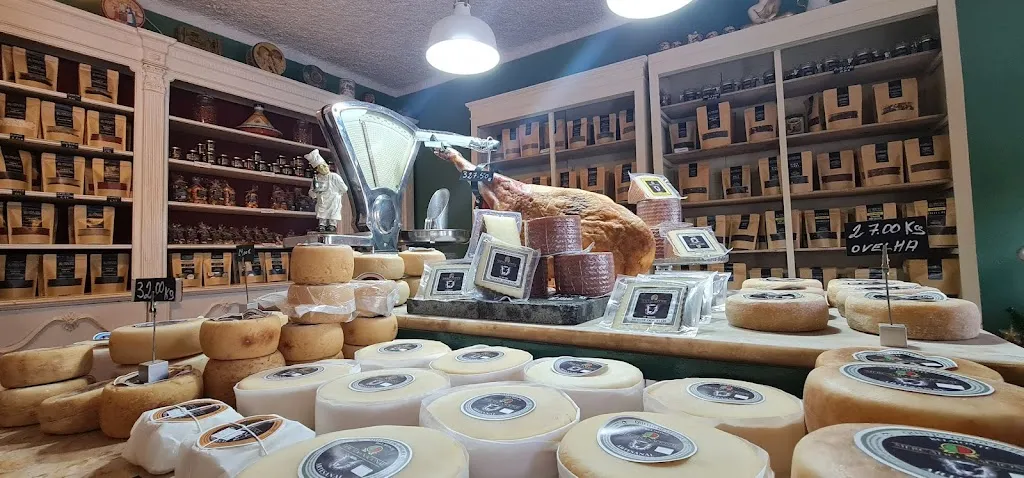 Taverna - MercadoNacional restaurant in Belmonte de Campos