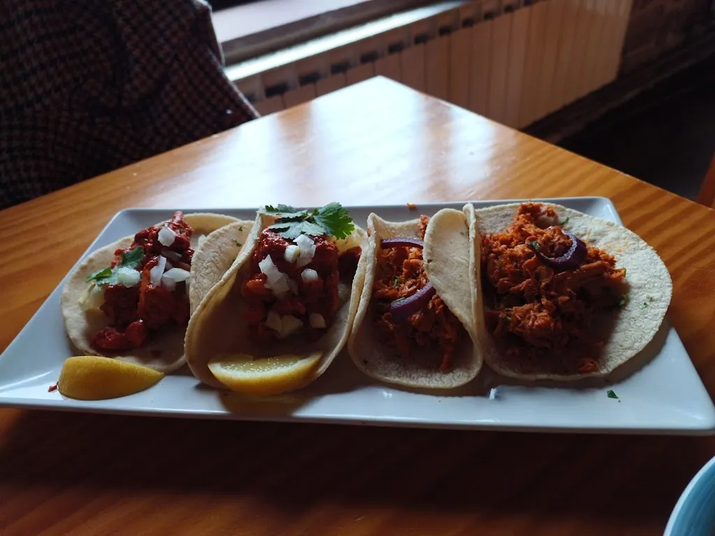 Menu_Un Mundo Raro | Restaurante Mexicano_Brañosera_immagine_8