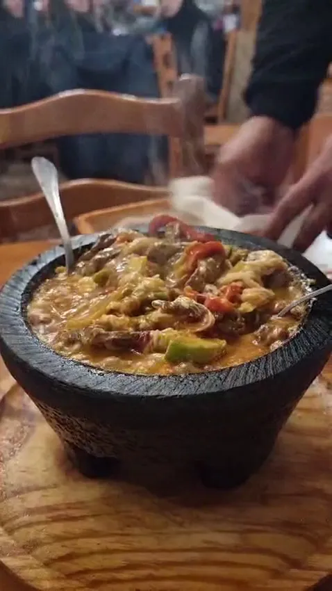 Un Mundo Raro | Restaurante Mexicano_Brañosera_slider_image_2