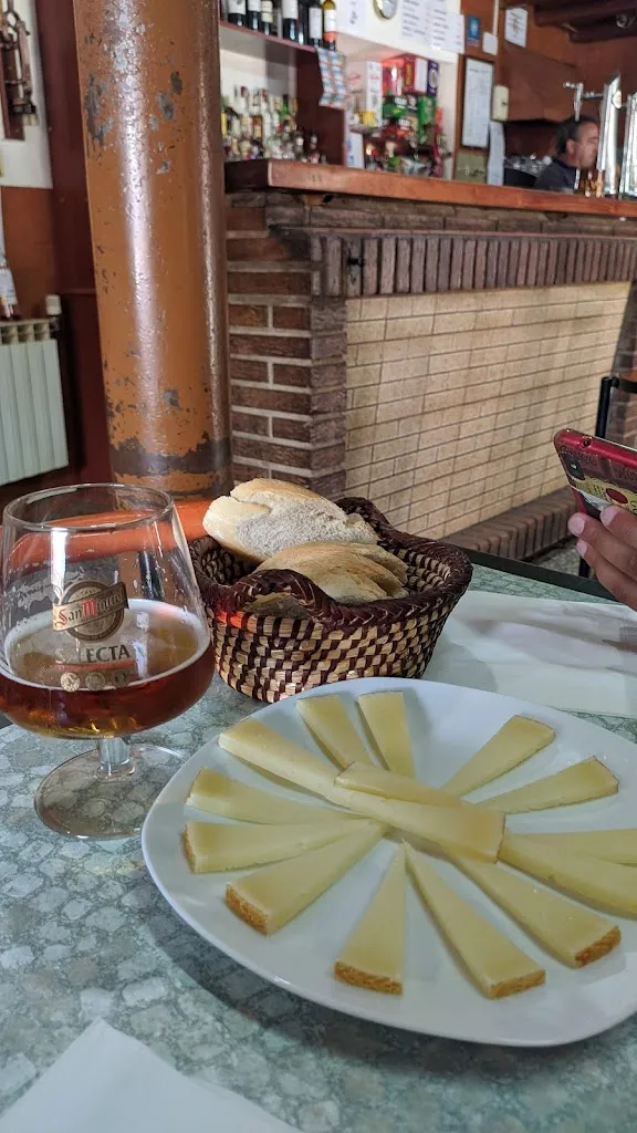 Menu_Bar Alimentacion Calvo,Estanco_Buenavista de Valdavia_image_4