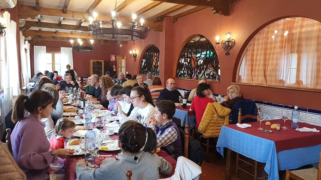 Mesón - Hostería La Brasa_Bustillo de la Vega_slider_image_2