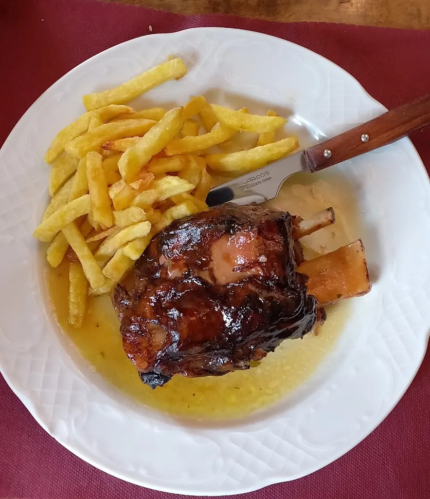 Mesón - Hostería La Brasa_Bustillo de la Vega_slider_image_3