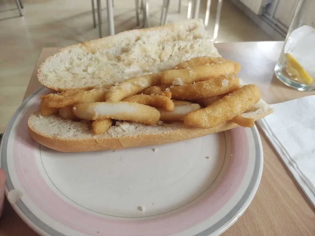 Menu_Bar La Escuela_Castrejón de la Peña_image_4