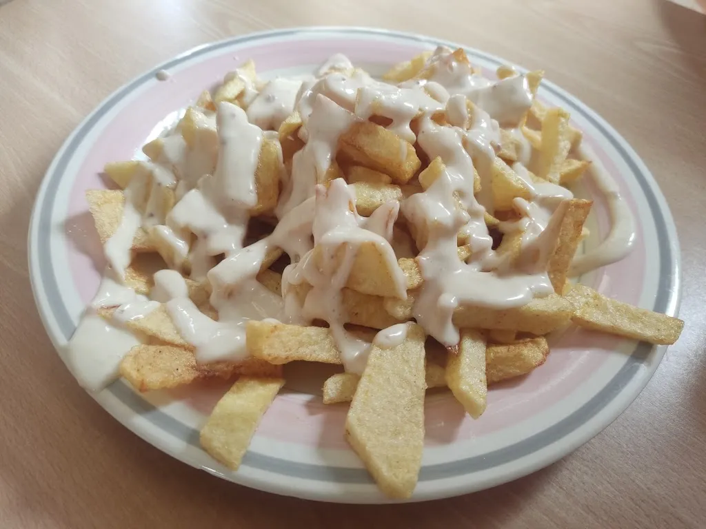 Cristina_Bar La Escuela_Castrejón de la Peña_review