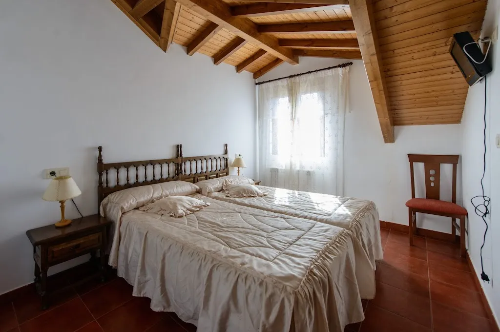 Hostal Restaurante Camino Real_Cervatos de la Cueza_slider_image_3