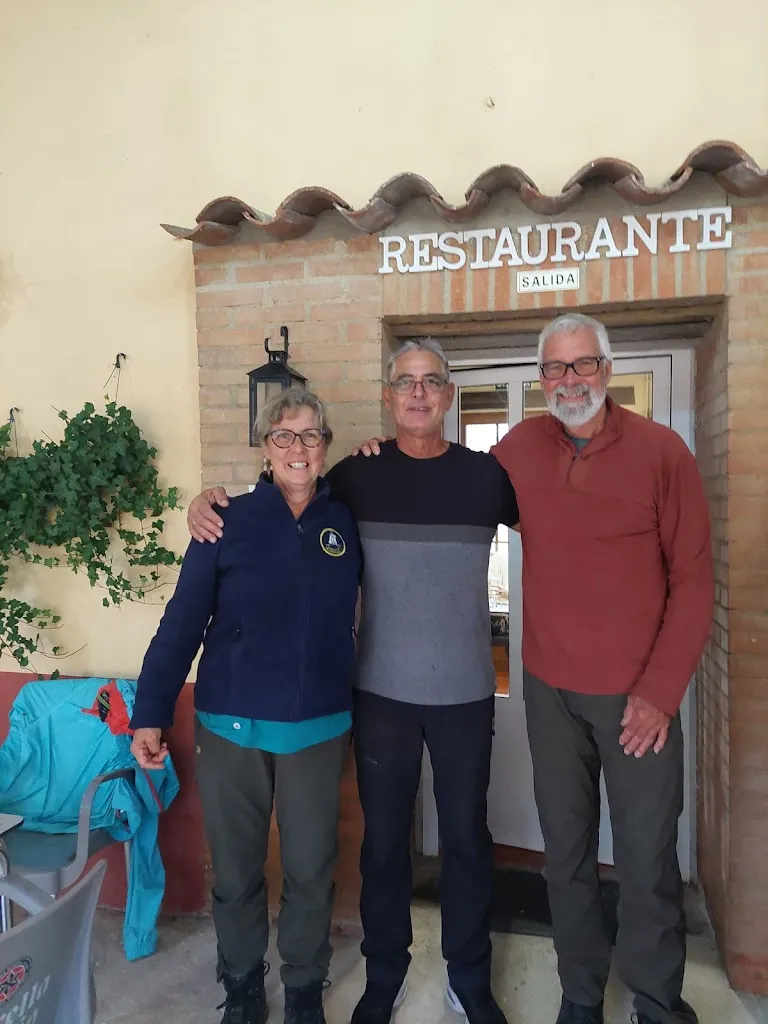 Peggy Seward_CANARIOS, BAR_Cervatos de la Cueza_review