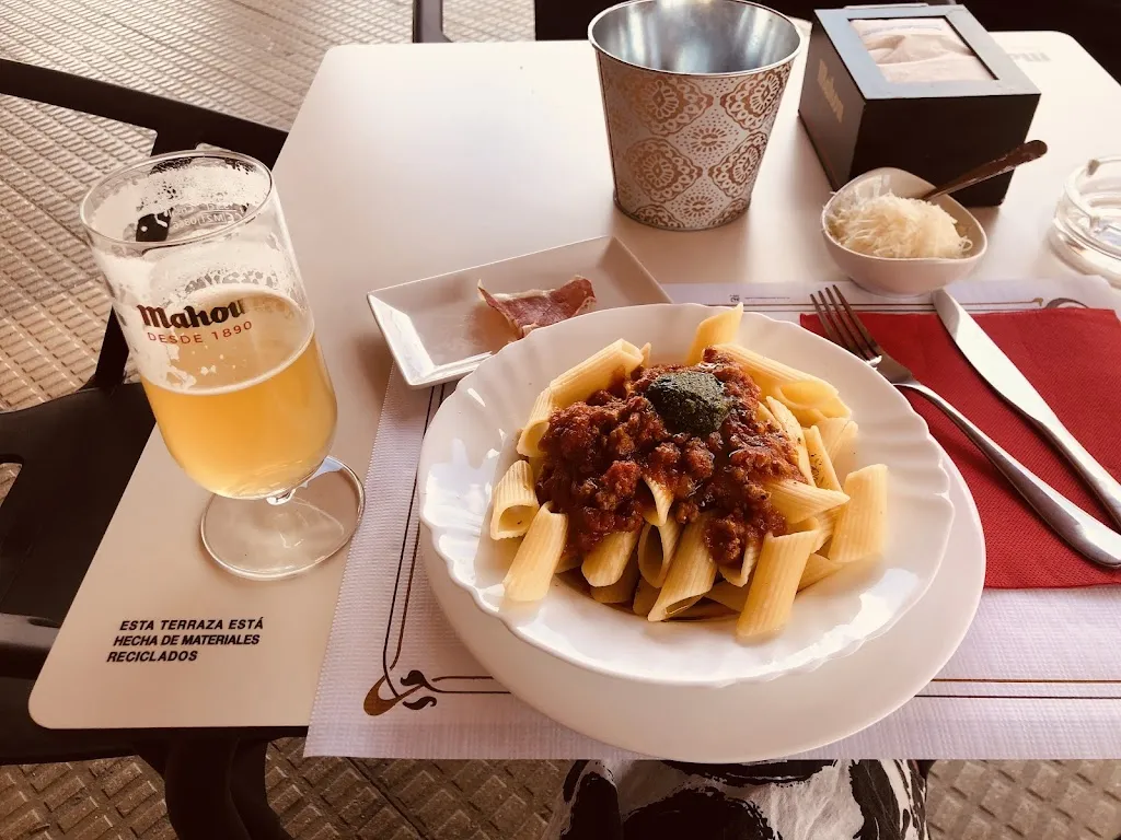 younghwa lee_Taberna del Peregrino - Bar - Raciones - Café_Carrión de los Condes_review