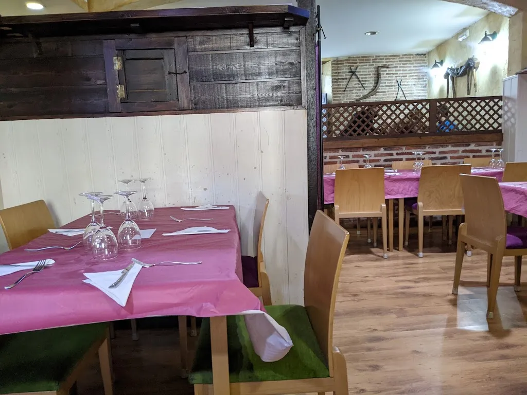 Bar-Restaurante La Muralla restaurant in Carrión de los Condes