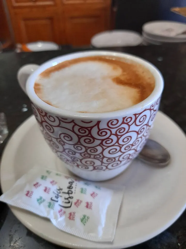 P Hall_Restaurante Brasil_Verín_recensione