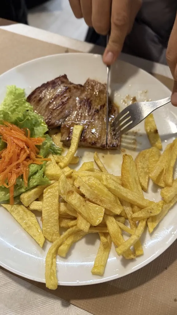 Elena Mateos_Mesón Do Emil_Verín_review