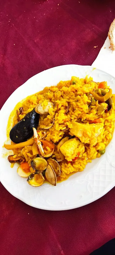 almudena gm_HOSTAL MESON A FONTE_Verín_review