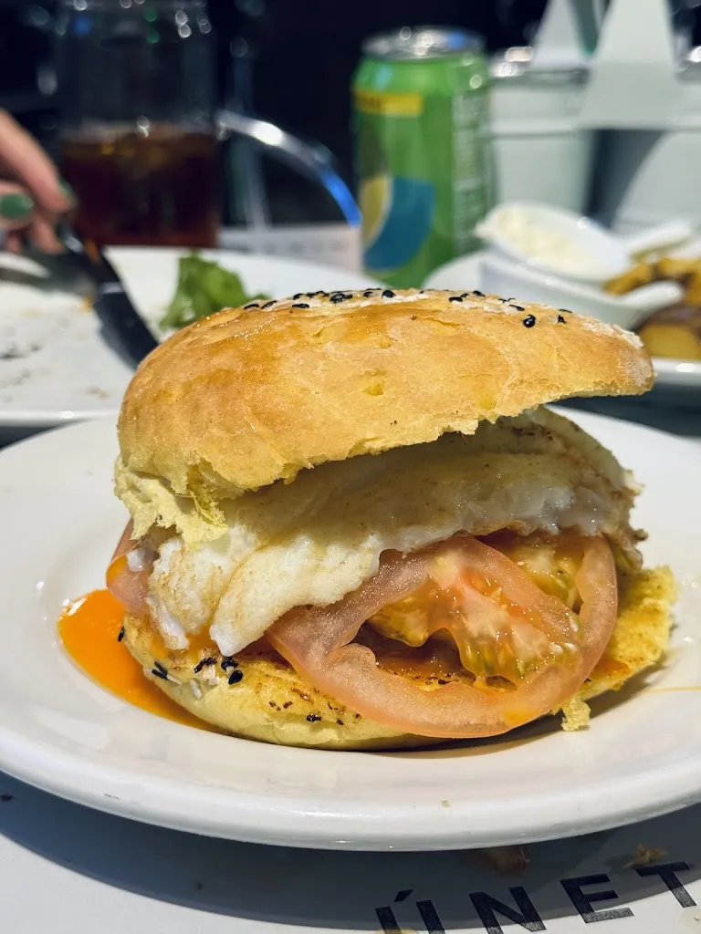 Diego Escalona_Hamburgueseria Franchesco_Verín_review