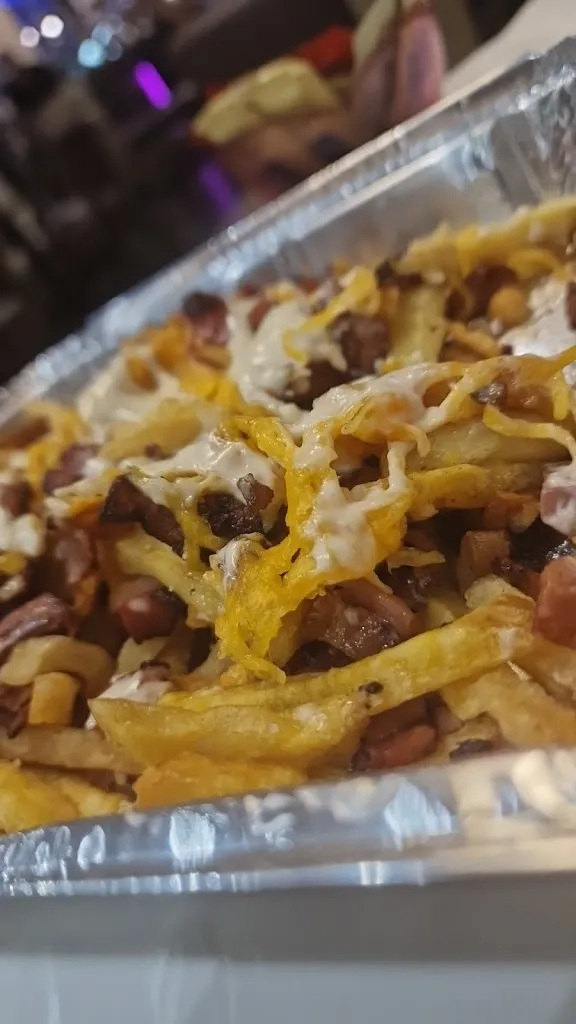 Claudio Alvarez_LUAN’S café burguer_Verín_review