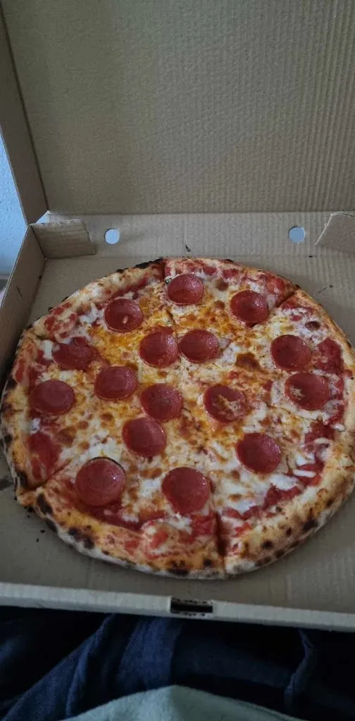 Mikkel Andersen_Paparazzi pizza Verín_Verín_review