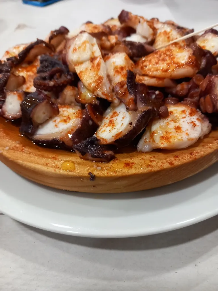 Luis Llera_Pulperia A Morena_Verín_review