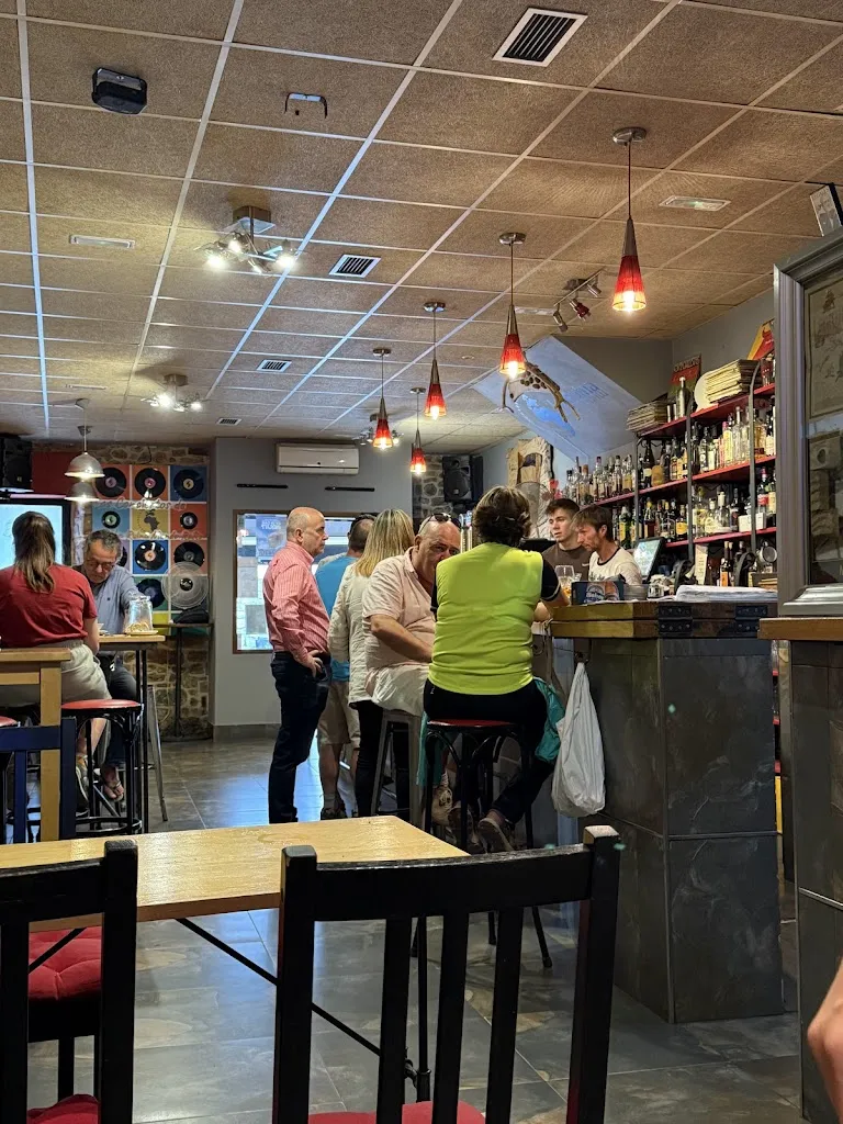 Laura B Fernández Fotografía_La Ruina-Mundo RaRo_Cervera de Pisuerga_review