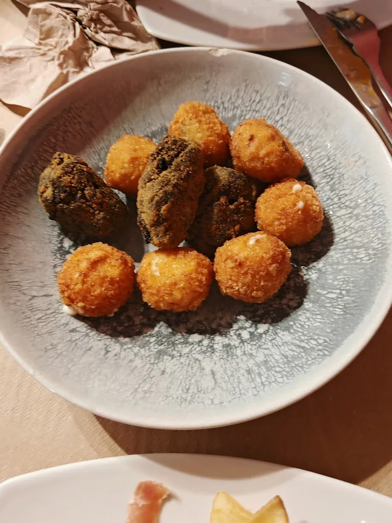 Zahira_La Ruina-Mundo RaRo_Cervera de Pisuerga_review