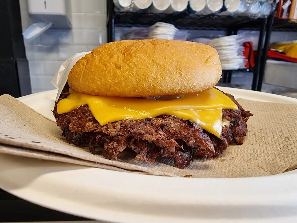 Menu_Pink's!!_Cisneros_image_5