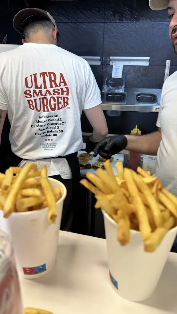 Menu_Pink's!!_Cisneros_image_8