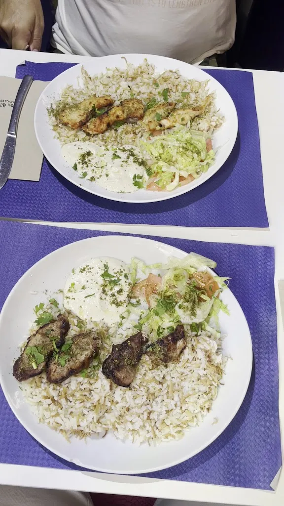 Samara_Cisneros_slider_image_2