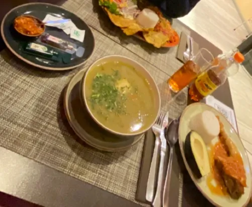 Menu_La Rochela_Cisneros_image_8