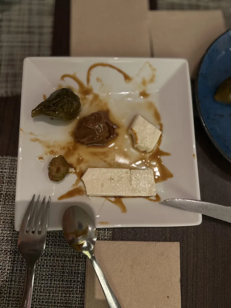 Yolanda Ramirez_La Rochela_Cisneros_review