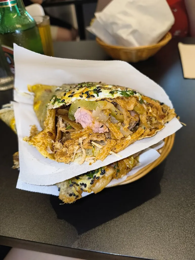 Adela Risnoveanu_Miss Jianbing_Cisneros_review