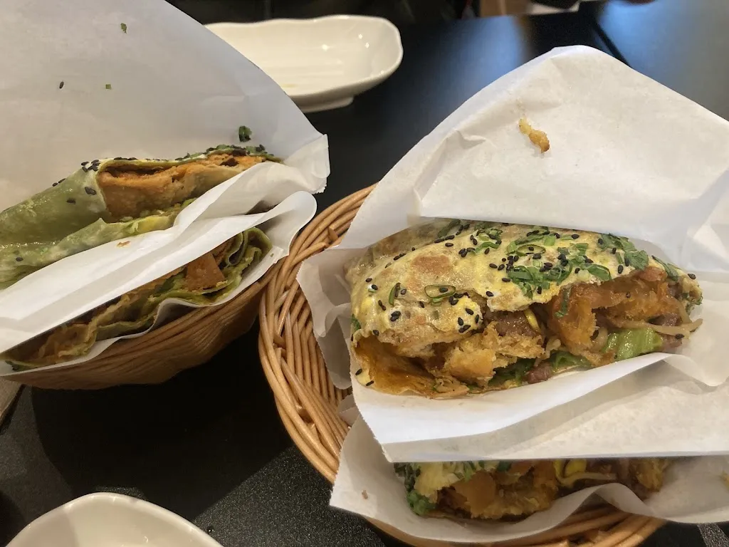 Helenlouise Jones_Miss Jianbing_Cisneros_review