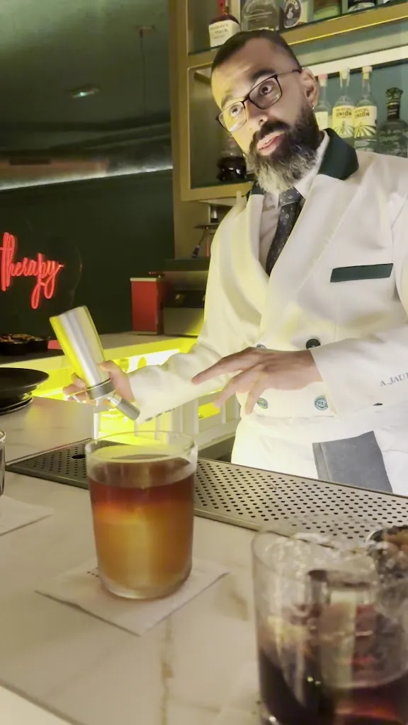 Shift Public House_Cisneros_slider_image_2