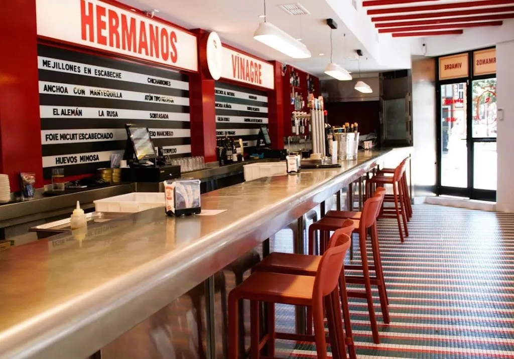 Hermanos Vinagre restaurant in Cisneros