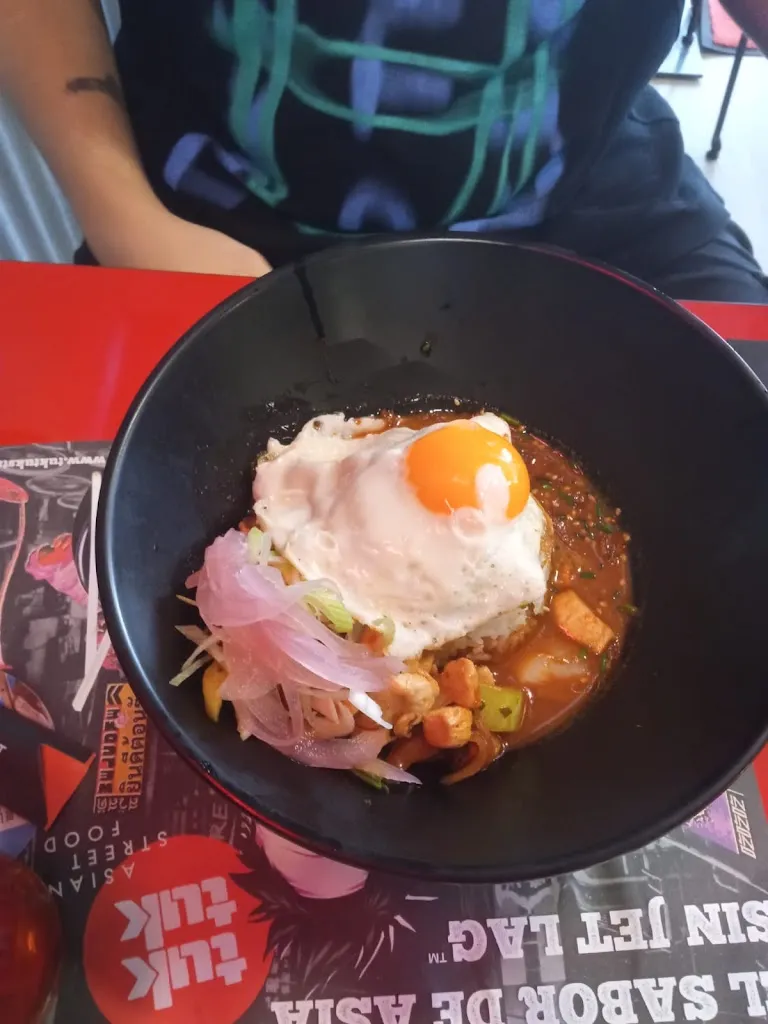 Menu_Tuk Tuk Asian Street Food Bilbao_Cisneros_image_9