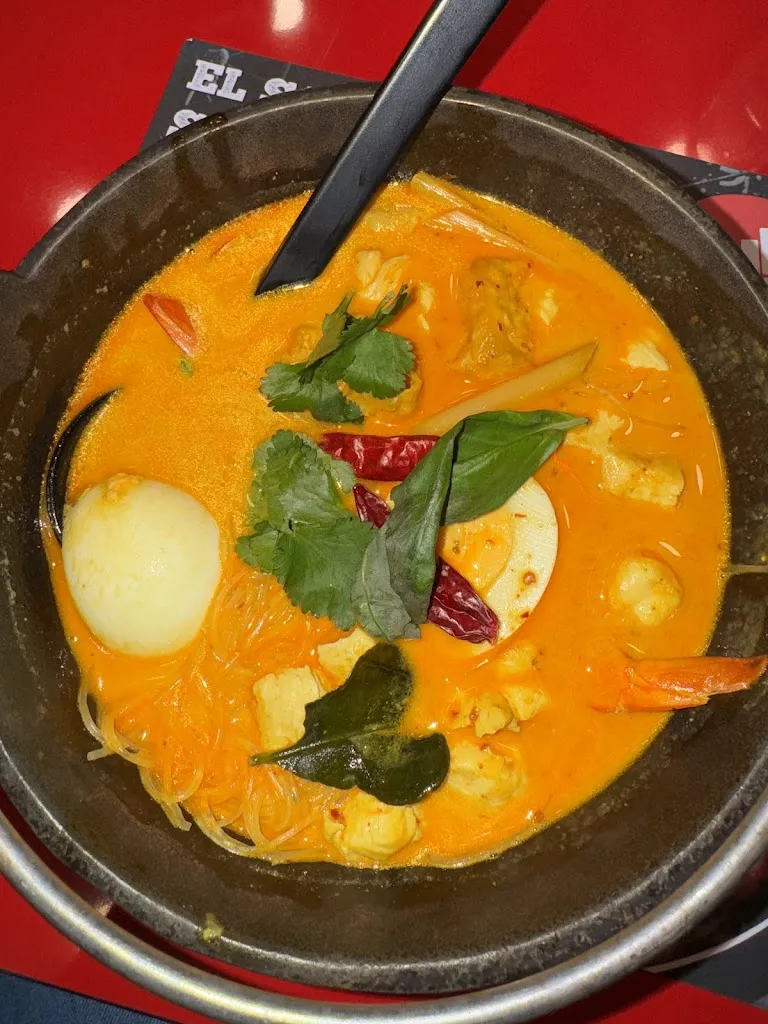 Lauren Goyette_Tuk Tuk Asian Street Food Bilbao_Cisneros_review