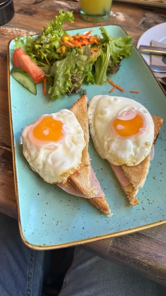 Restaurante Antiguas Escuelas_Herrera de Valdecañas_slider_image_3