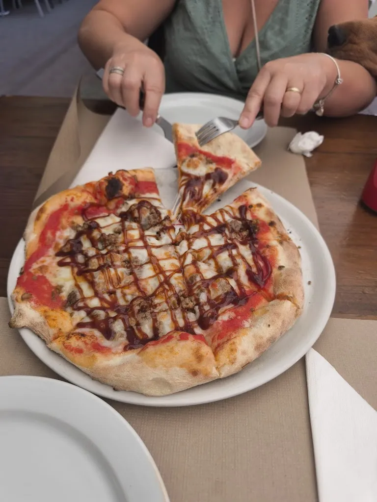 Paco Tarrega_El Italiano Pizzería Restaurante_Guardo_review