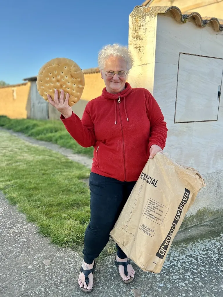 Giorgio Cogrossi_Hostal Albergue Moratinos_Ledigos_review