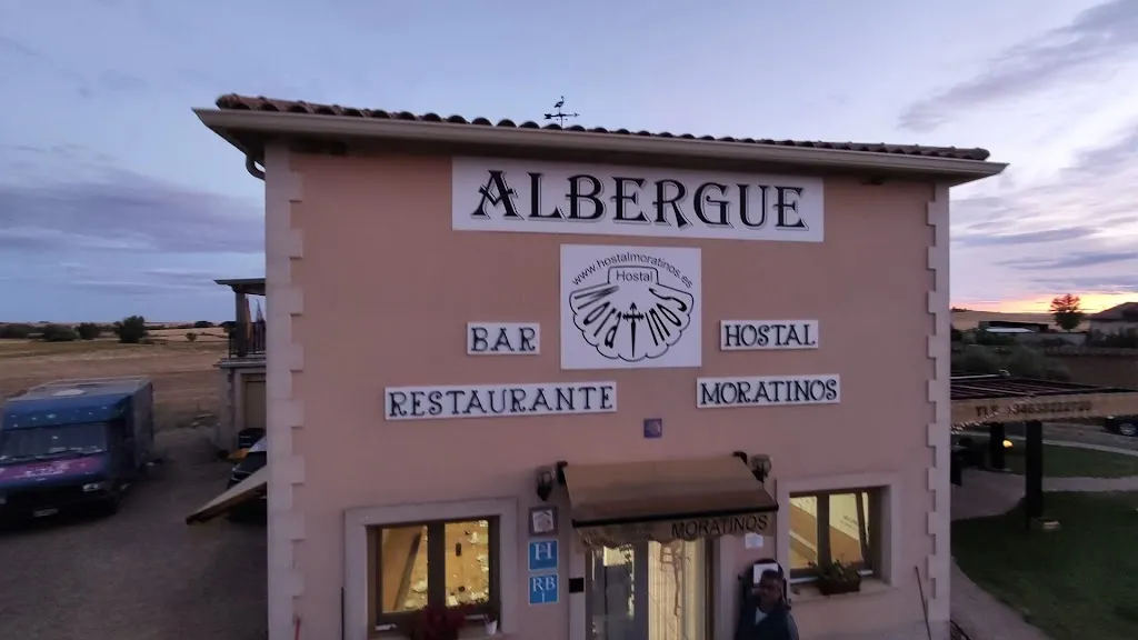 Scott Hamilton_Hostal Albergue Moratinos_Ledigos_review