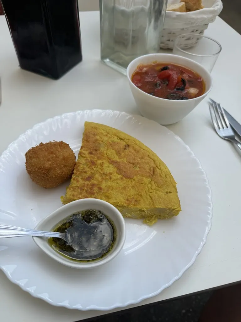 Alejandro Garcia_la mochila_Itero de la Vega_review