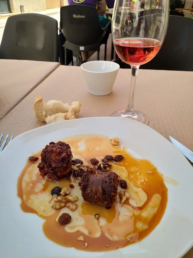 Vickie Jones_CAN PINET_Tàrbena_review