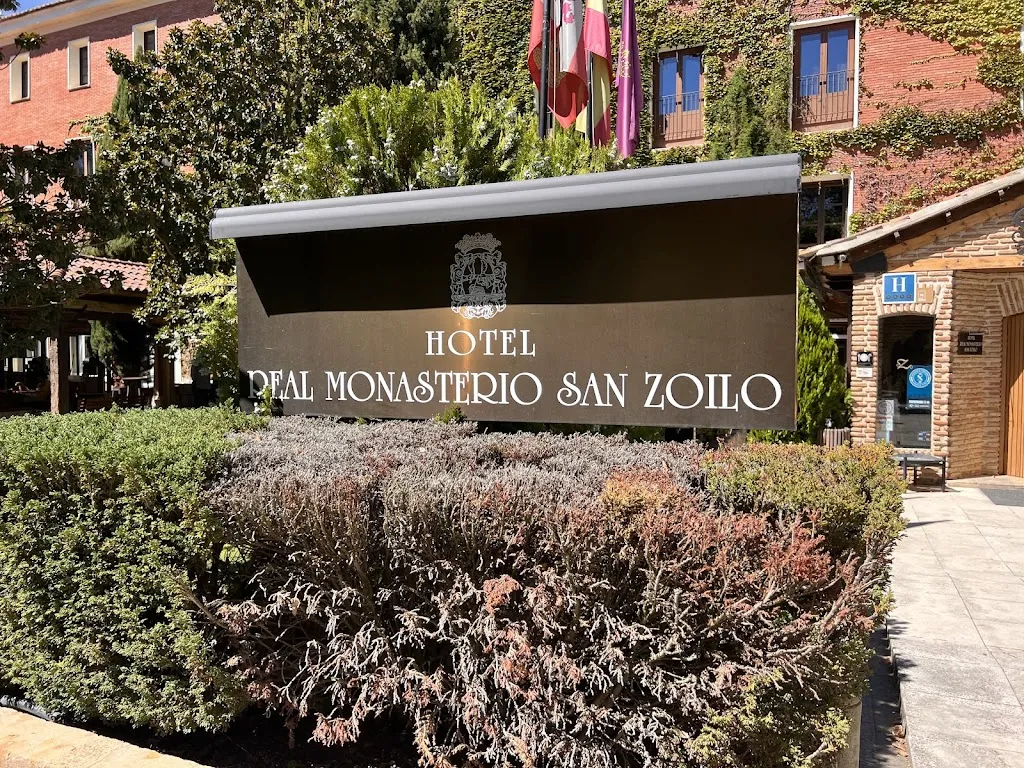 Iain Lovatt_Monasterio San Zoilo | Hotel_Osorno la Mayor_review