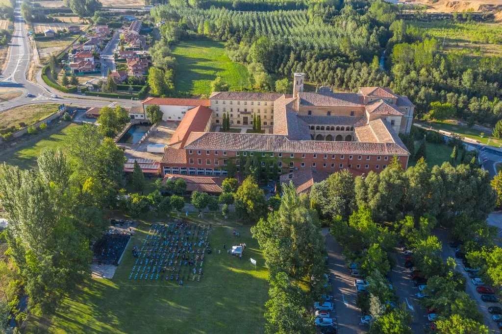 Monasterio San Zoilo | Hotel_Osorno la Mayor_slider_image_1