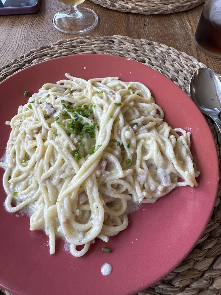 Carlos A. Jimenez_La Nieta de Perales_Perales_review