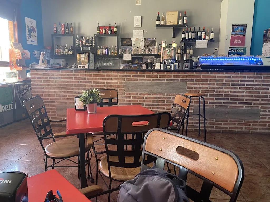 BAR CHEMA & MARIAN_Piña de Campos_slider_image_3