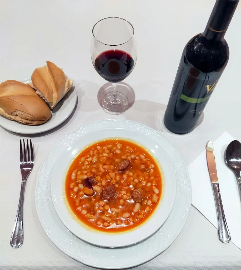 Restaurante Pensión Sofía_Paredes de Nava_slider_image_2