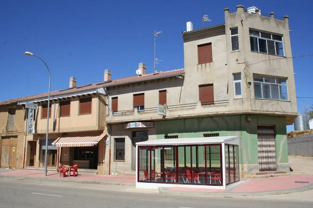 HOSTAL RESTAURANTE RATÓN_Paredes de Nava_slider_image_1