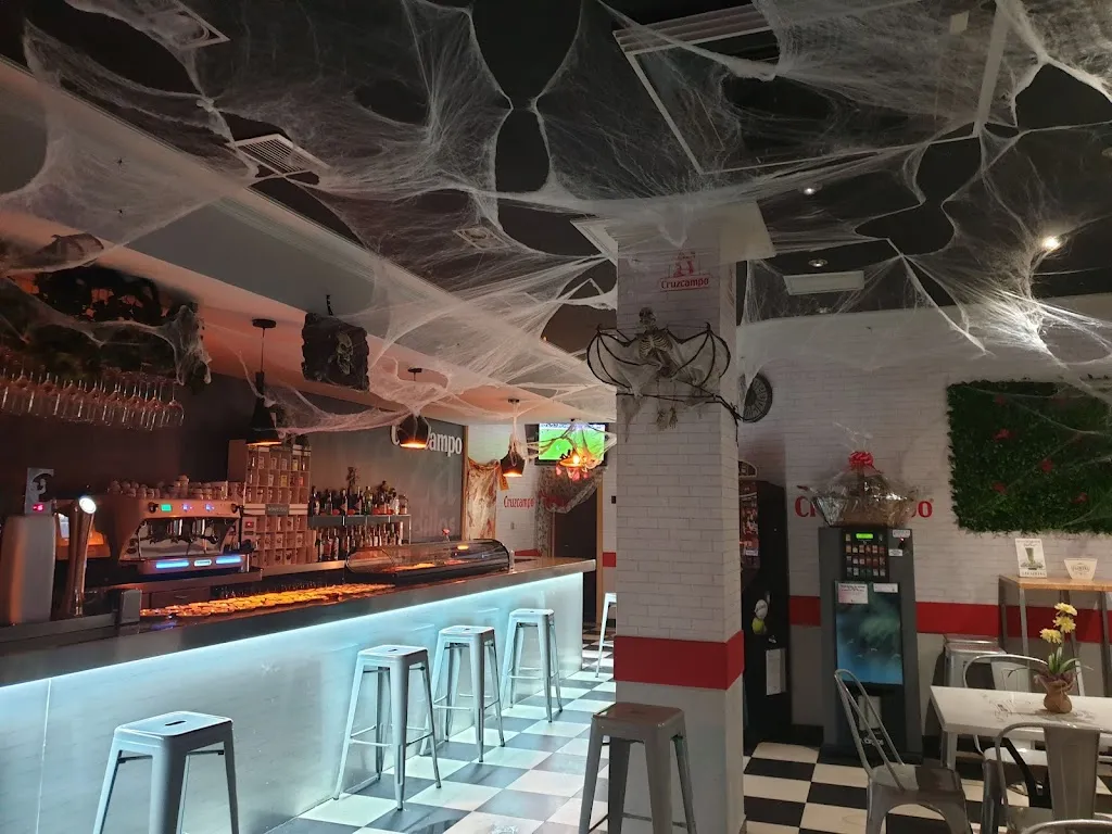 Carolina Café Bar_Paredes de Nava_slider_image_3