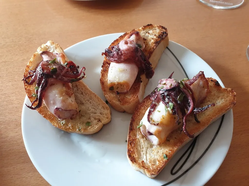 Bar el Pico_Quintana del Puente_slider_image_3