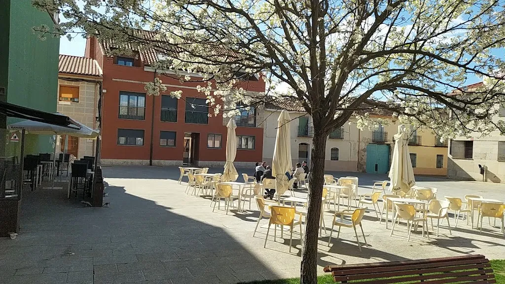 El Buzón de la Plaza_Renedo de la Vega_slider_image_3