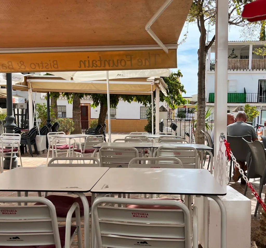 Mark Fluckiger-Paine_The Fountain Bistro and Bar_Población de Arroyo_review