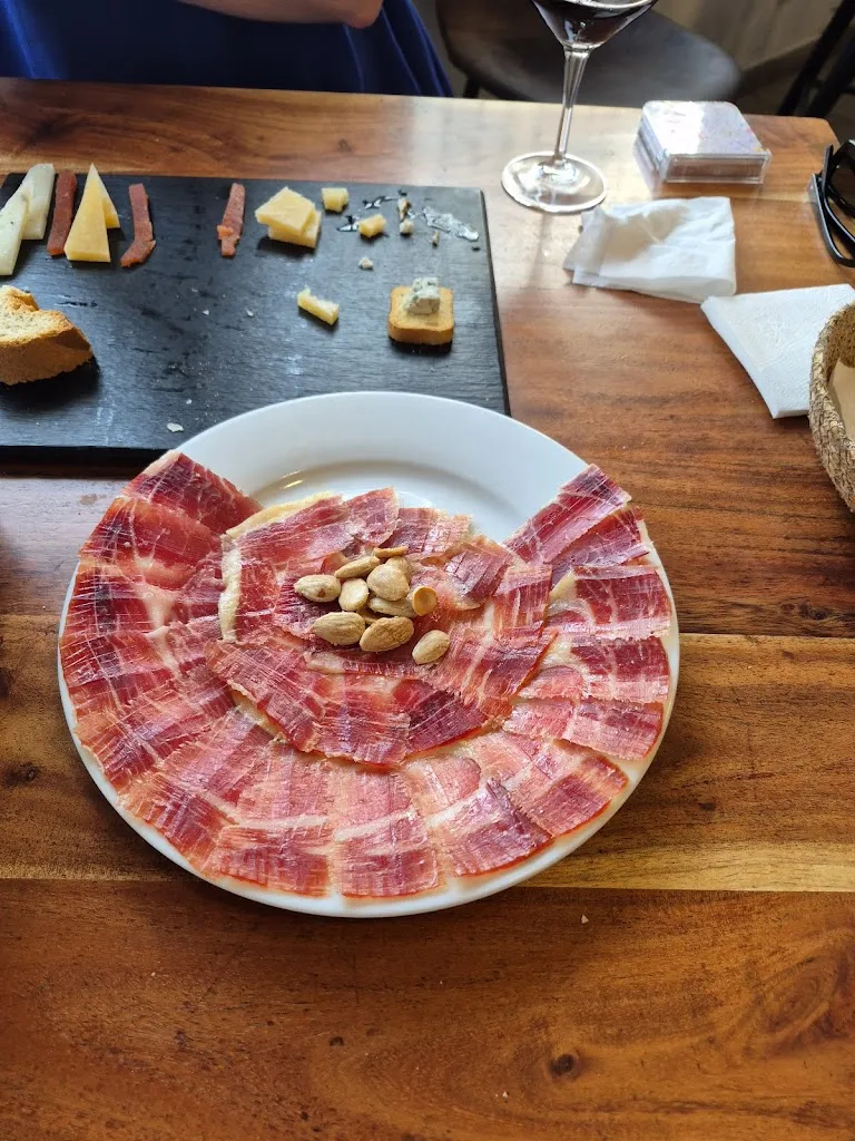 Stefan Reiter-Campeau_La Despensa Tapas and Wine Bar_Población de Arroyo_review