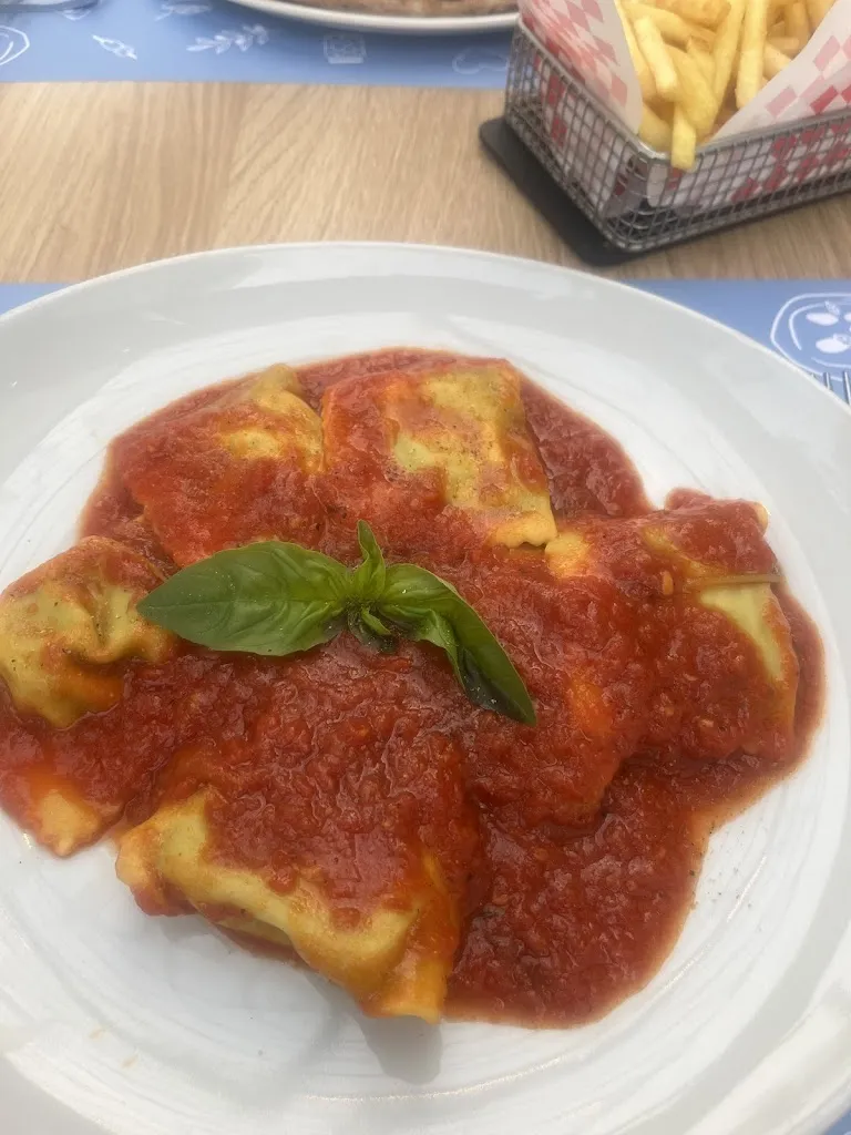 Nicola Kearney_SUD SOCIAL RISTORANTE E PIZZERIA_Población de Arroyo_review